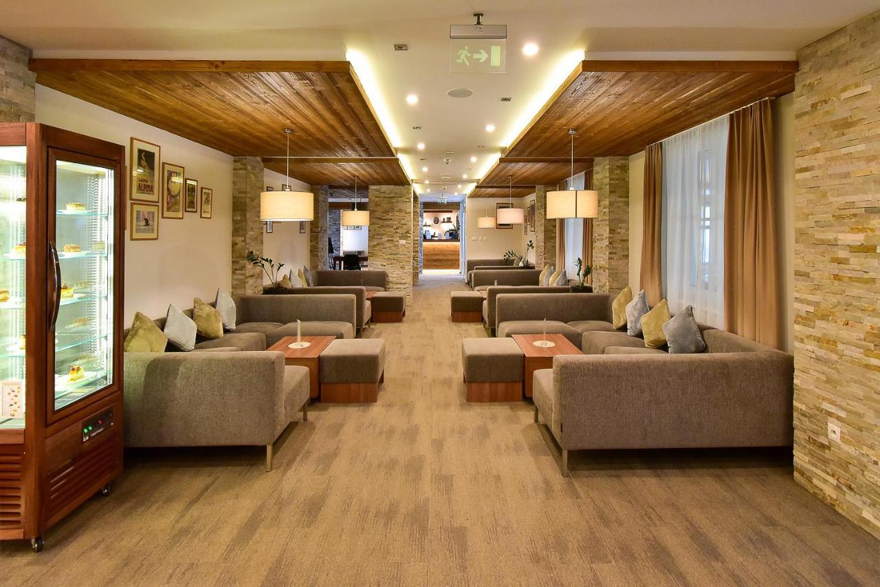 Sport Hotel *** 多纳瓦利 外观 照片