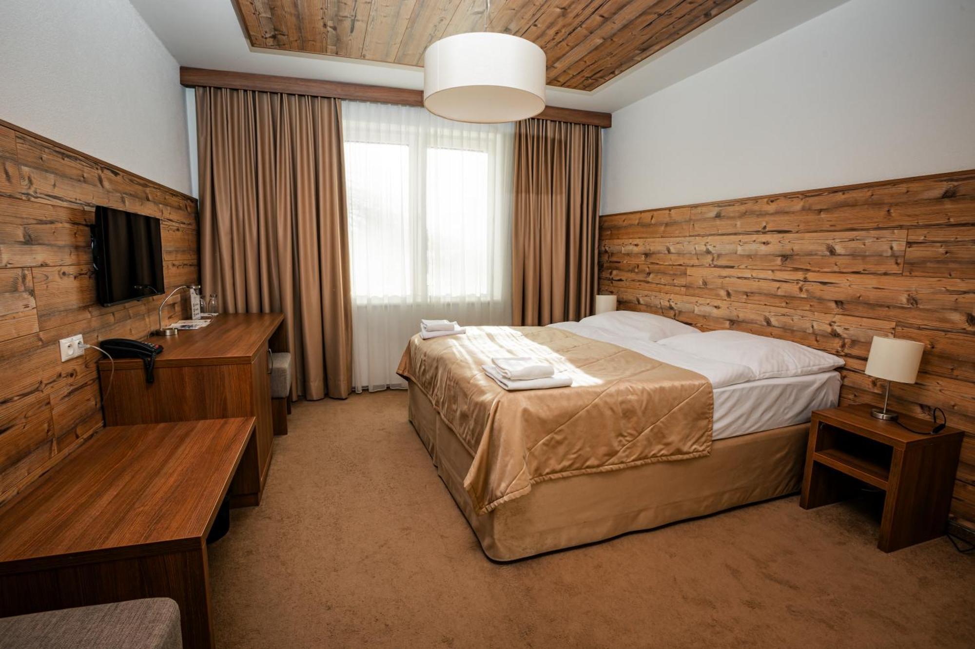 Sport Hotel *** 多纳瓦利 外观 照片