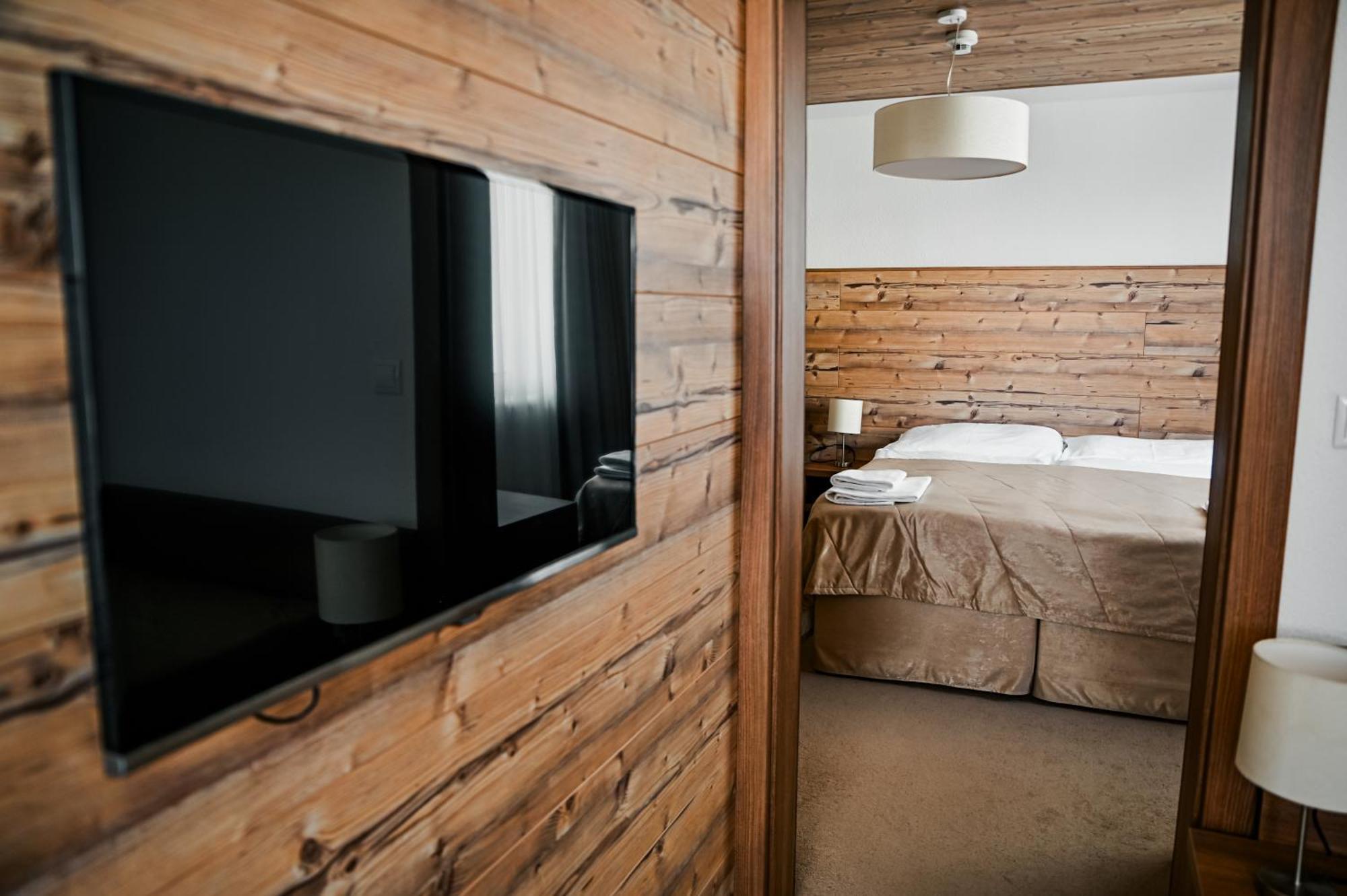 Sport Hotel *** 多纳瓦利 外观 照片