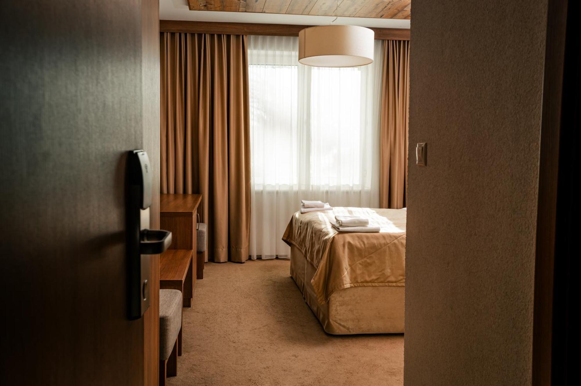 Sport Hotel *** 多纳瓦利 外观 照片
