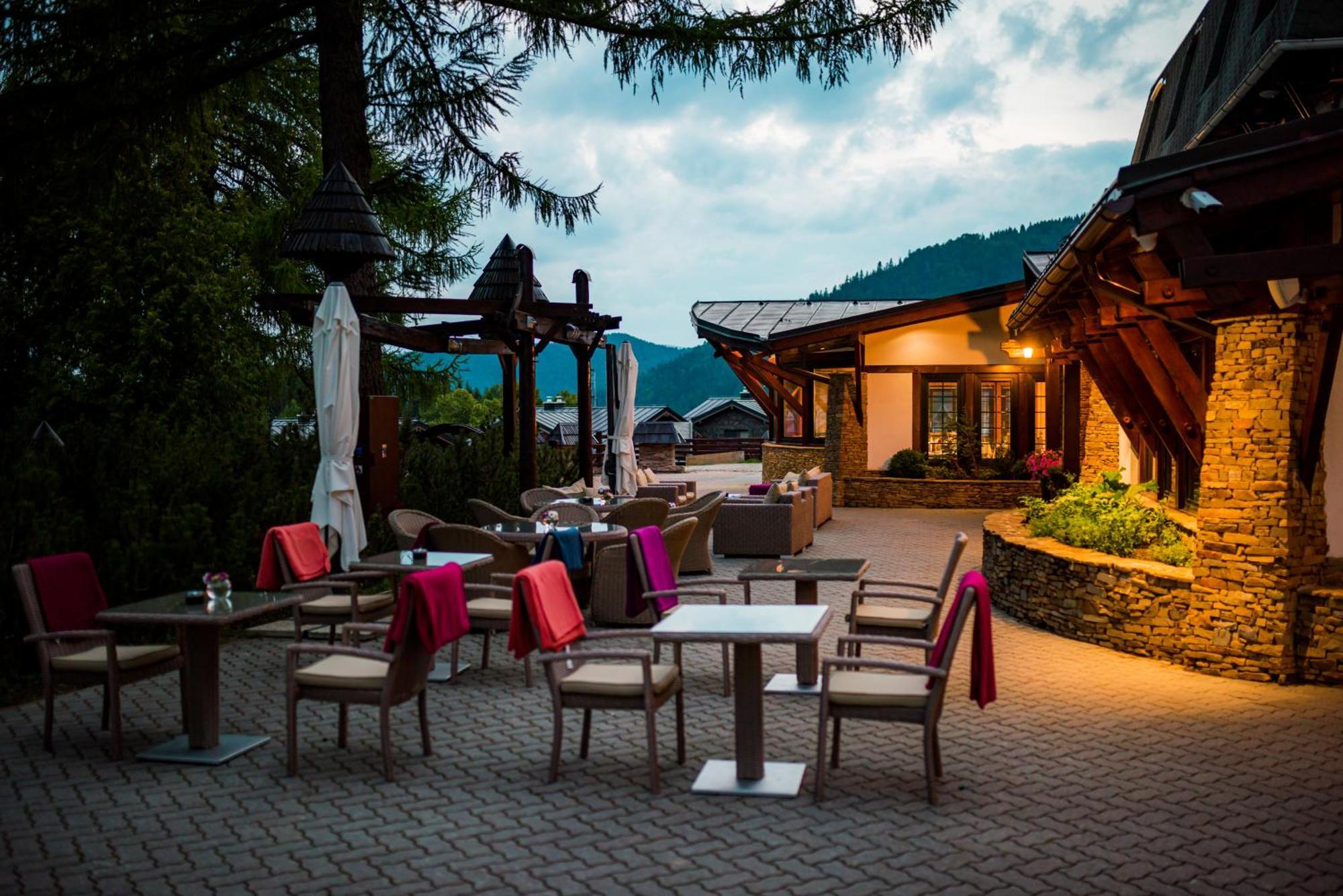 Sport Hotel *** 多纳瓦利 外观 照片