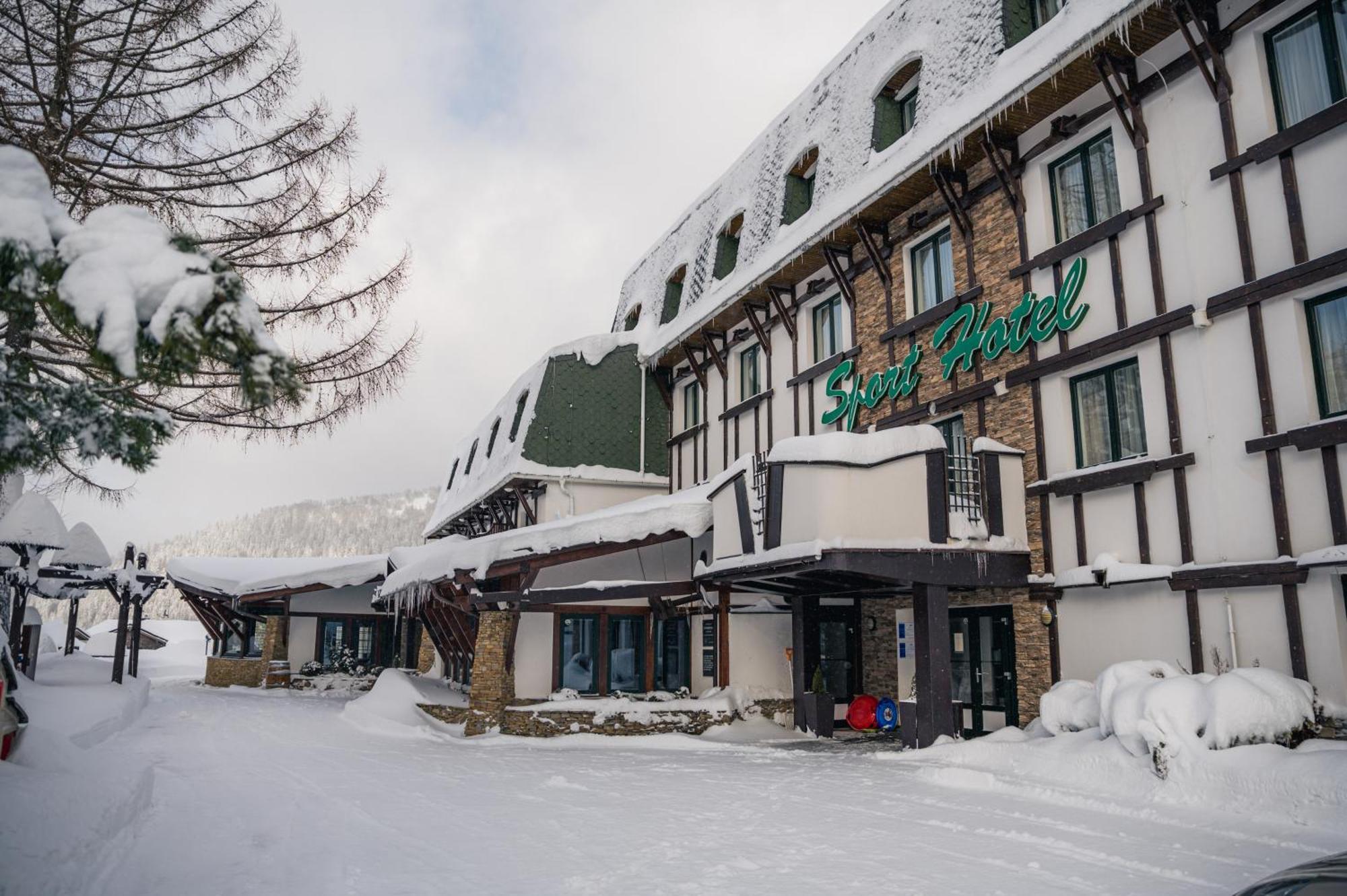 Sport Hotel *** 多纳瓦利 外观 照片